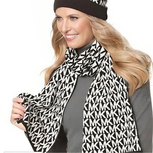 Michael Kors Knit Scarf